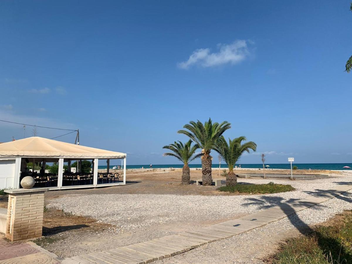 Beachfront Apartment With A Private Garden On The Ground Floor Moncófar Buitenkant foto