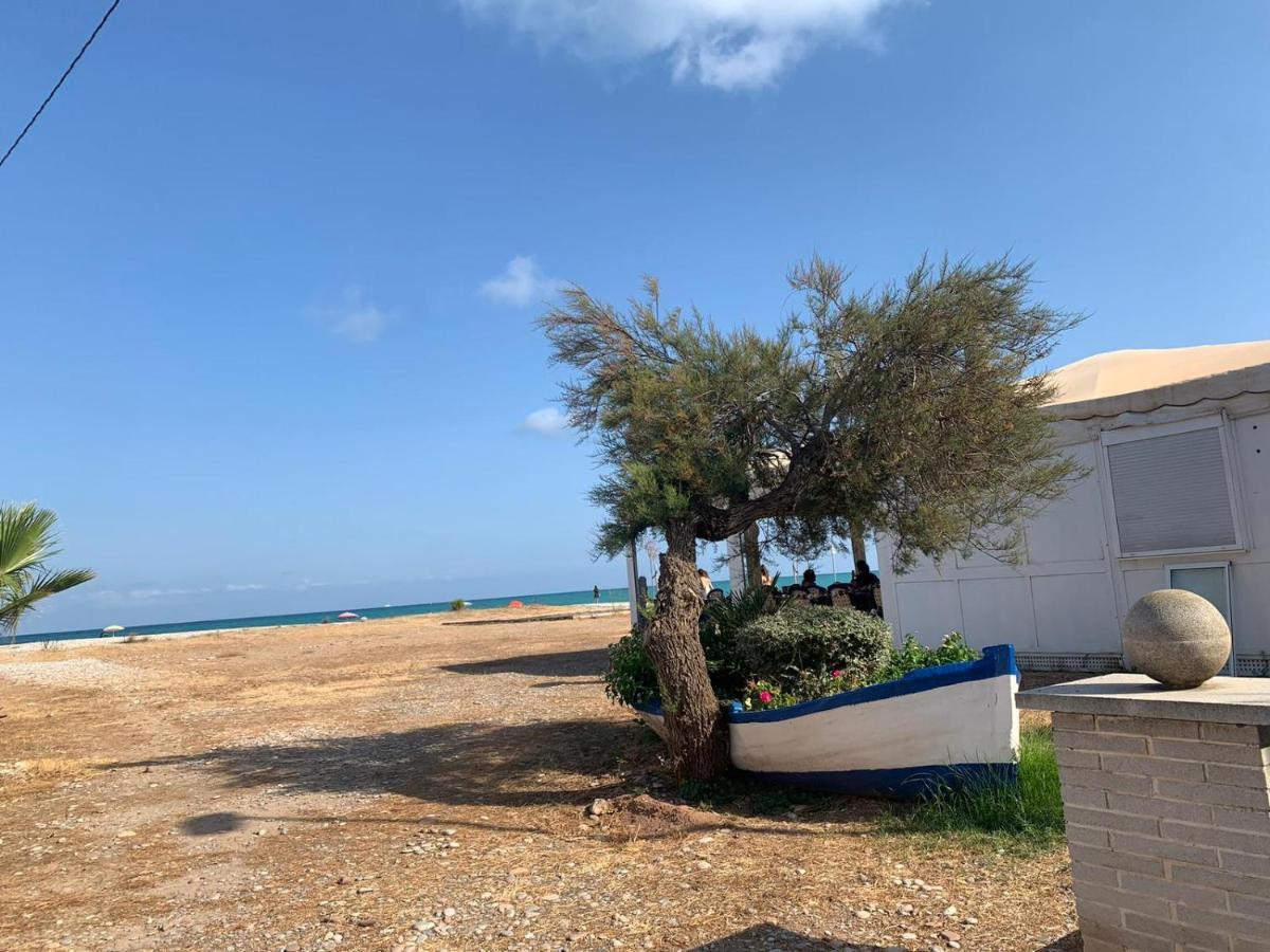 Beachfront Apartment With A Private Garden On The Ground Floor Moncófar Buitenkant foto