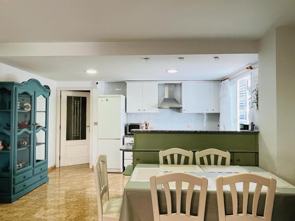 Beachfront Apartment With A Private Garden On The Ground Floor Moncófar Buitenkant foto